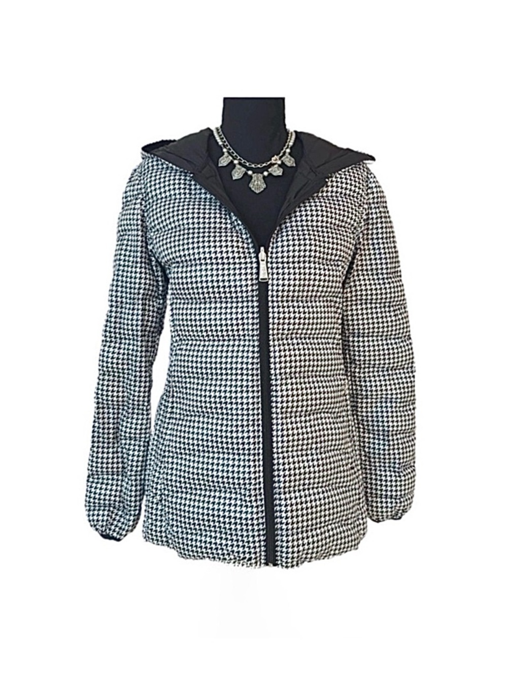 MOKE ~ Stylish Black and White Reversible Houndstooth Hooded Puffer Jacket